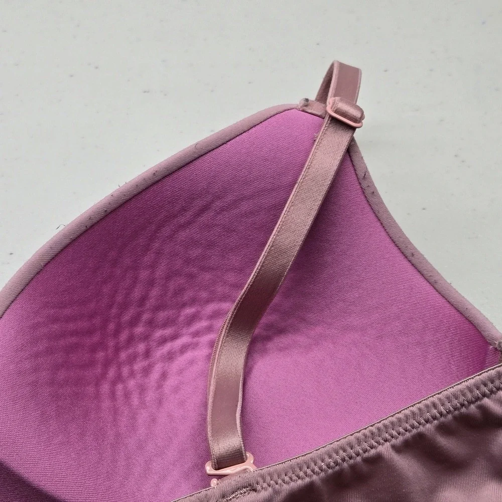 PINK Victoria's Secret Women Bra 34C Pink Wear Everywhere Wireless Lightly‎